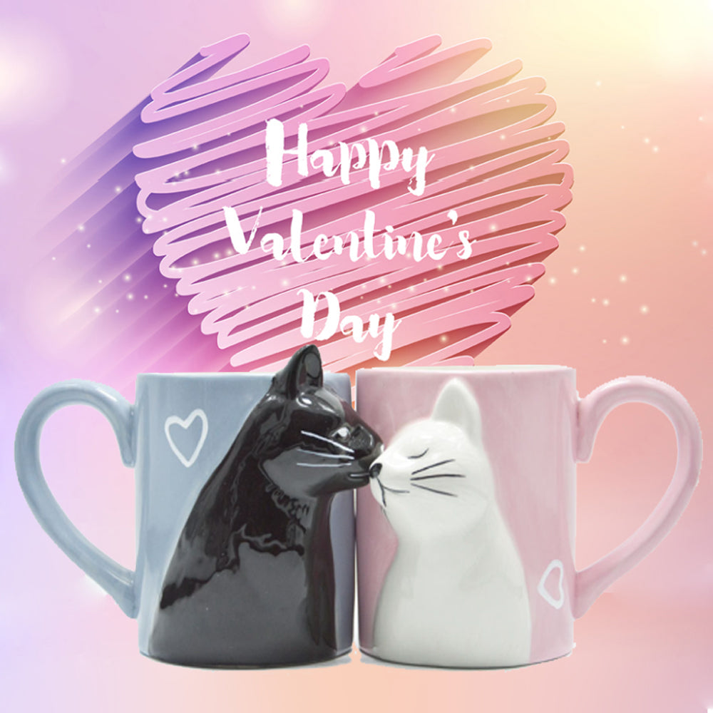 Kissing Cats Mug Set