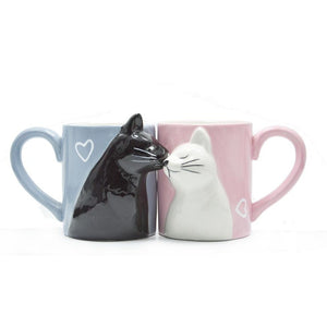 Kissing Cats Mug Set